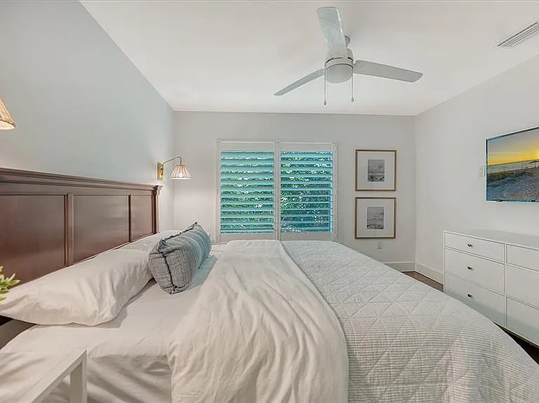 425 McKinley Dr — Photo 28