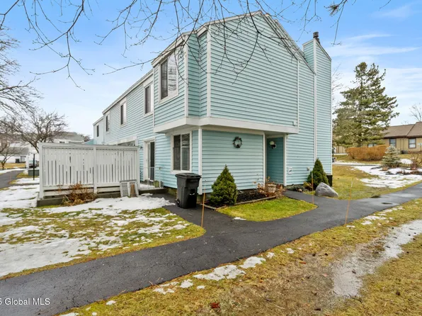 1006 S Rockport Court, East Greenbush, NY 12061