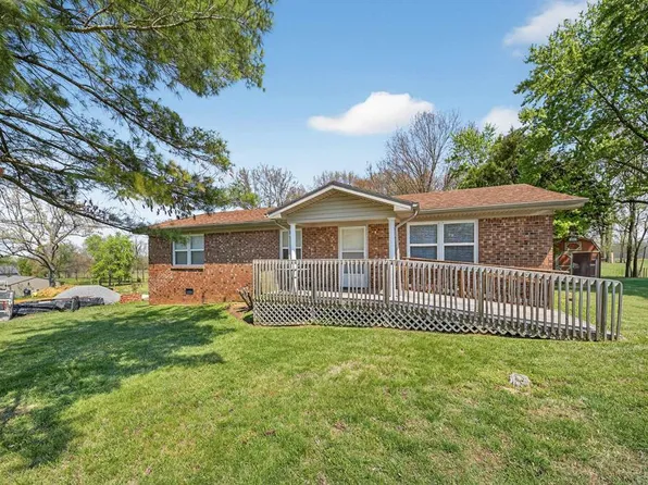 120 Lyons Ln, Sacramento, KY 42372