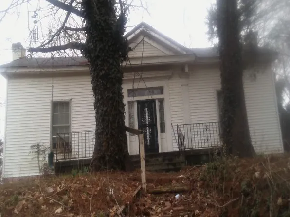 217 S Main St, Hornbeak, TN 38232