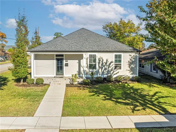 1701 Thomas St, Gretna, LA 70053