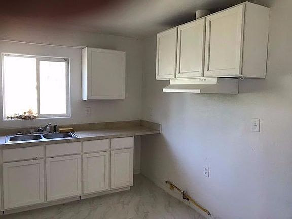 3rd image of 639 Empire Ave