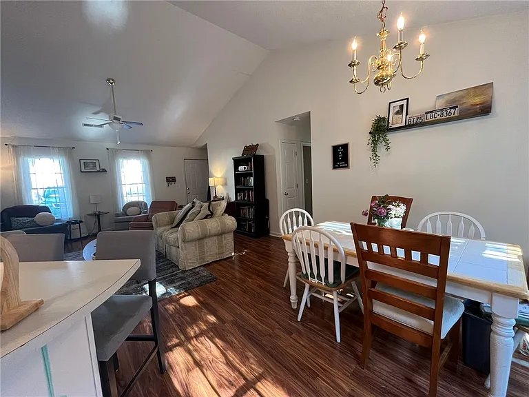 116 Arbors Ct — Photo 12