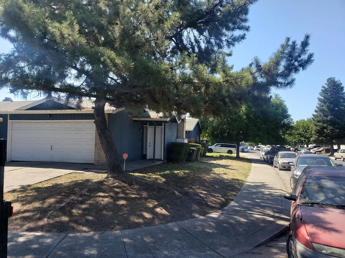 Building Photo - 7548 Karlsberg Cir