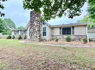 8 Lake Ave, Jackson, TN 38301