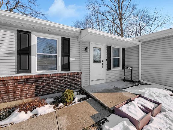 2nd image of 21050 Alpine Dr
