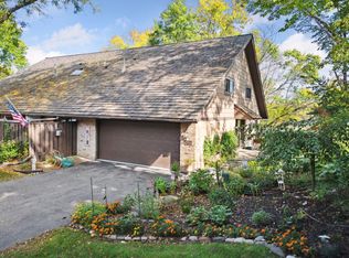17900 Tioga Trl, Wayzata, MN 55391