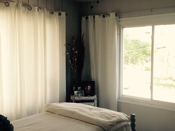 2nd image of 4031 Kenwood Ave #1