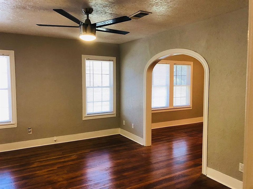 1st image of 9814 Rockcrest Dr