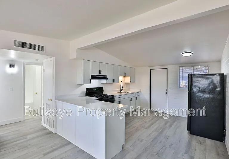 621 S California St #A — Photo 8
