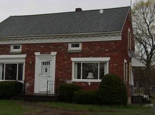16 Newton Ave, Oxford, MA 01540
