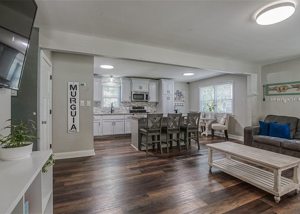1st image of 224 N 30th St