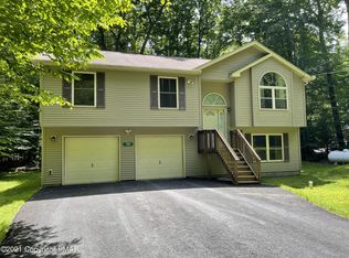 1164 Ranger Trl, Pocono Lake, PA 18347
