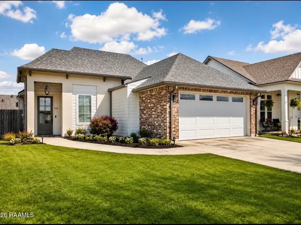 215 Whispering Meadows Rd, Broussard, LA 70518