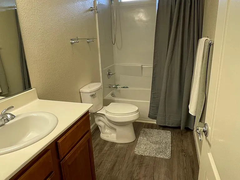 2346 S Rock Creek Dr — Photo 4