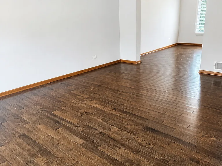 1462 Glen Ellyn Rd — Photo 2