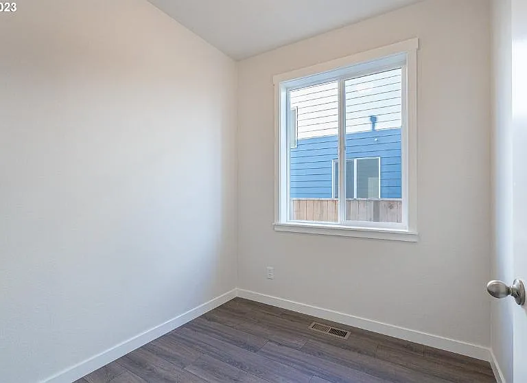 1731 NE Waterfront St — Photo 22
