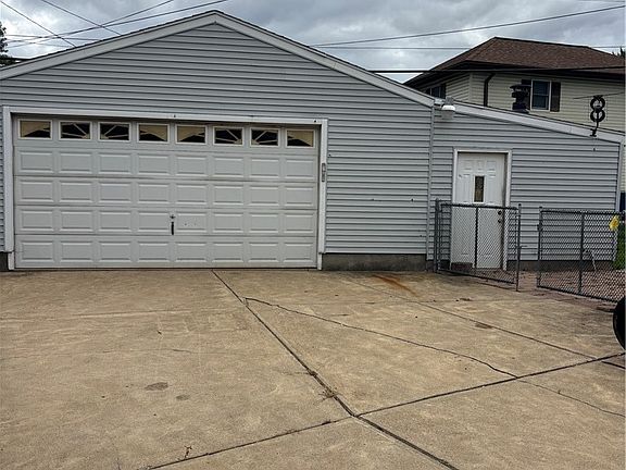 4th image of 83 Elm Rd