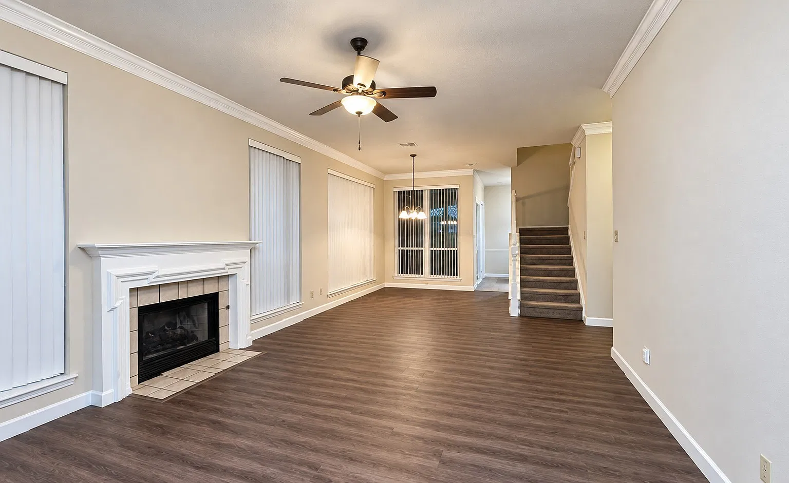 4 bed, 2092 sqft, $2,960 — Photo 3