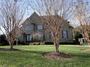 100 Pearce Dr, Jamestown, NC 27282