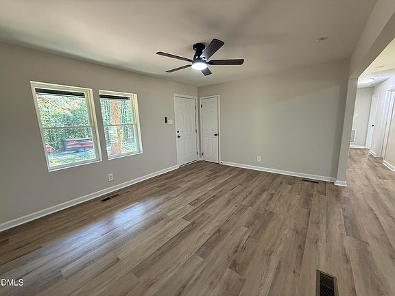 3rd image of 662 Timberlake Rd