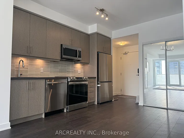 105 Oneida Cres #1108 — Photo 7
