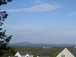 3rd image of 2 W Parrish Dr
