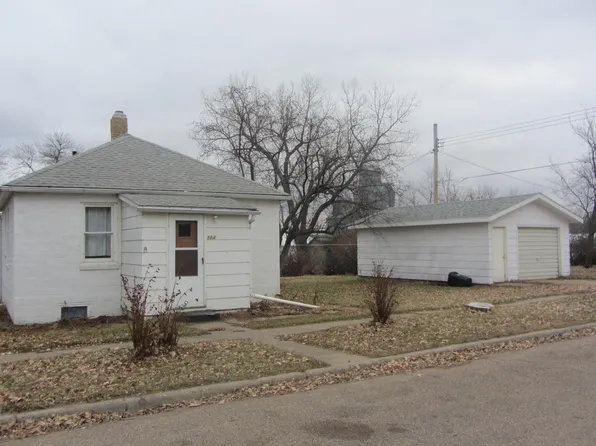 111 N 7th St, New Salem, ND 58563