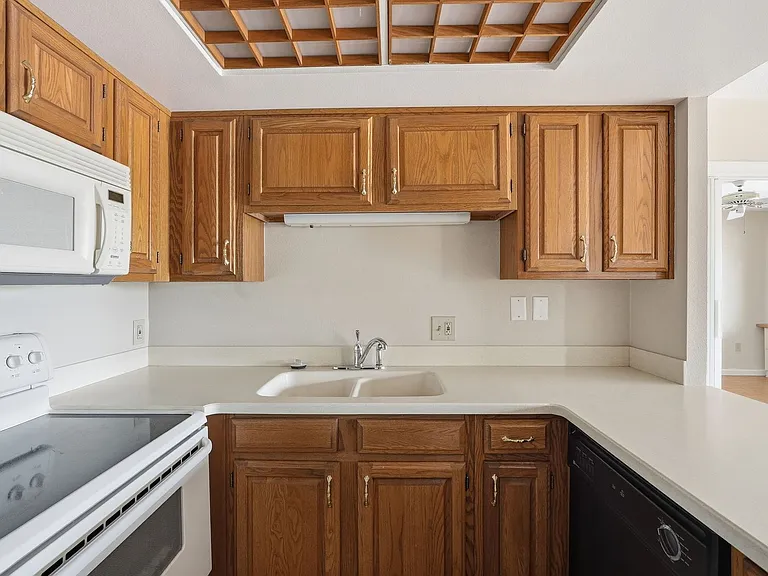 10330 W Thunderbird Blvd #C319 — Photo 7