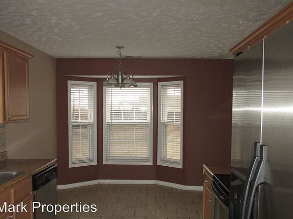 5th image of 105 Silverberry Ct
