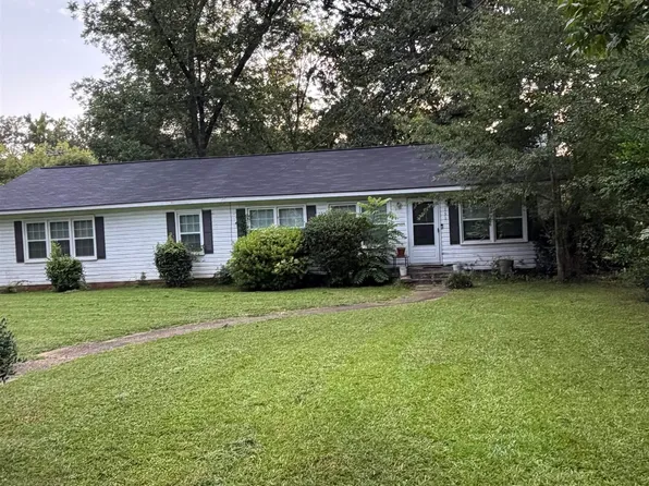 151 S Cannon Ave, Sylacauga, AL 35150