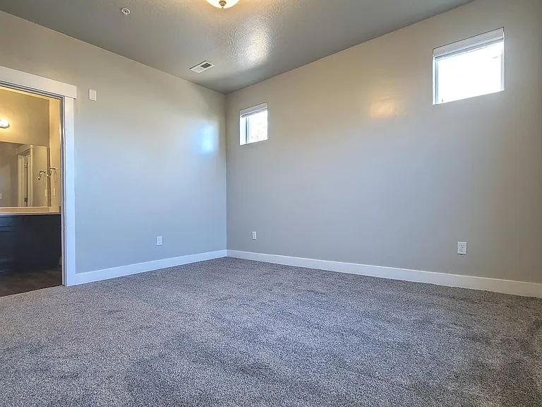 74 W Silver Springs Dr — Photo 21