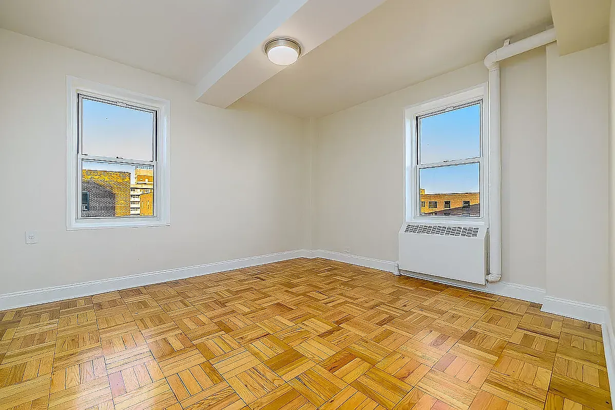 2235 Fifth Avenue — Photo 2