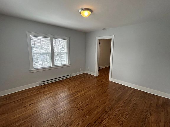 5th image of 1203 Fulton Ave #3