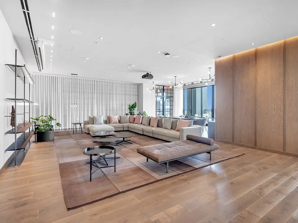 Building's Lounge