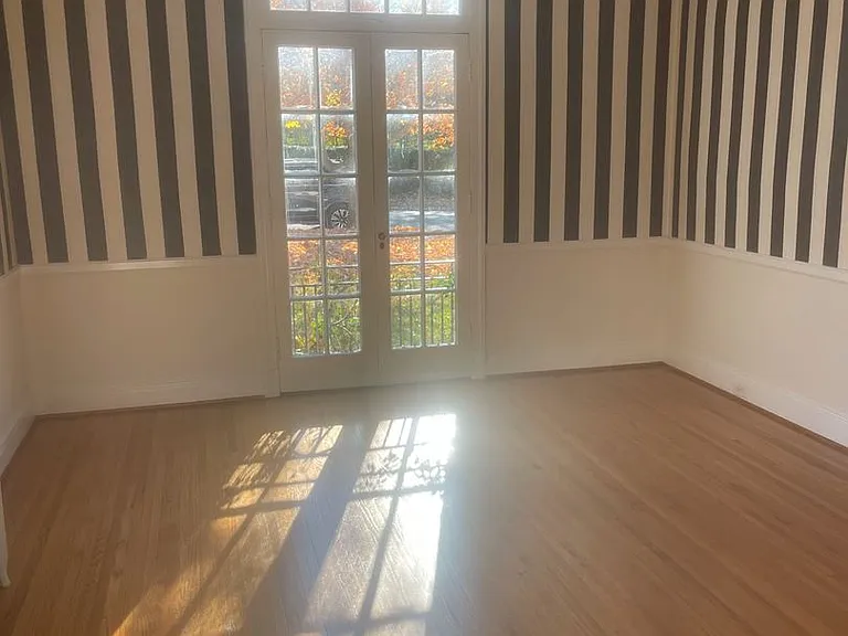 302 Boston Ave — Photo 2