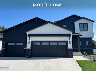 3618 Decorah Way, Fargo, ND 58104