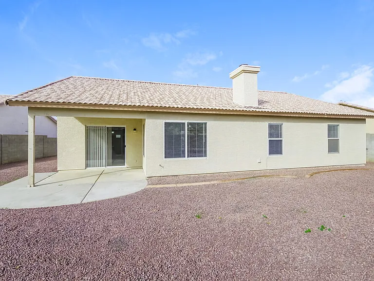 6417 N 81st Dr — Photo 15