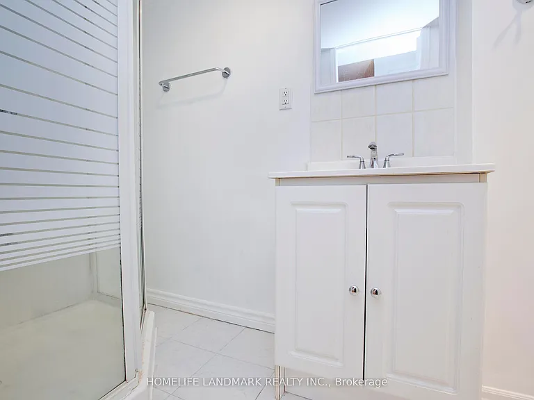 47 Waterton Cres — Photo 20