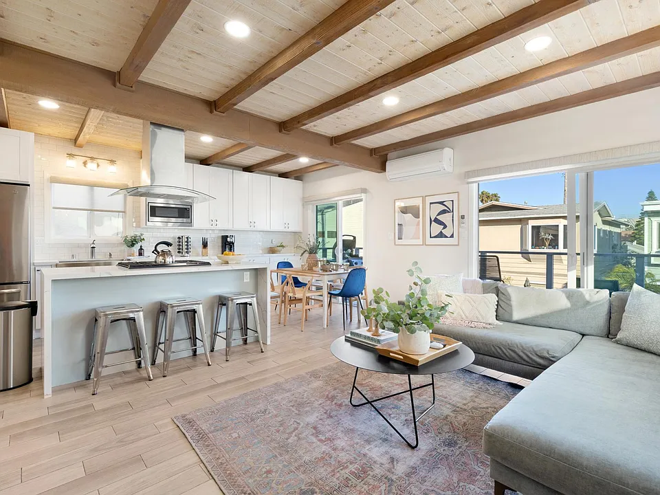 824-826 Anacapa Ct
