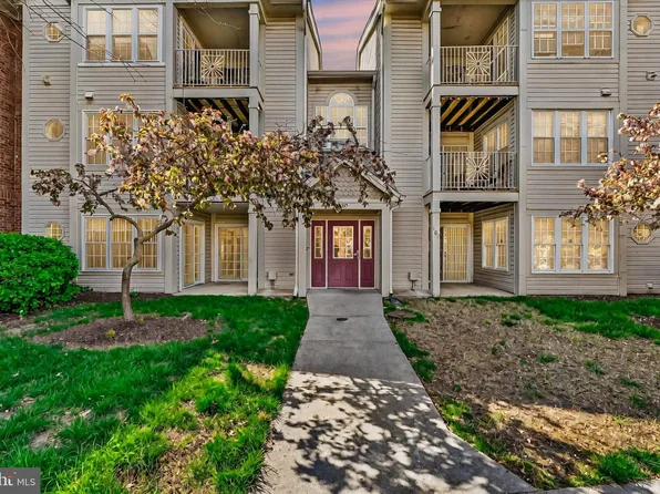 302 Blue Water Ct Unit 104, Glen Burnie, MD 21060