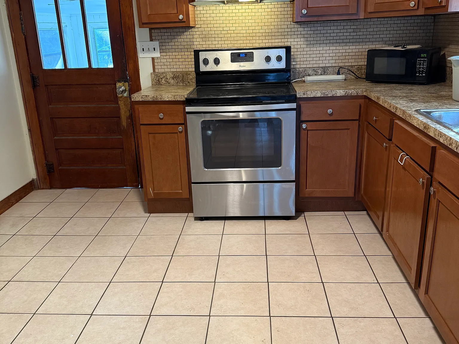 2 bed, 750 sqft, $1,000 — Photo 3