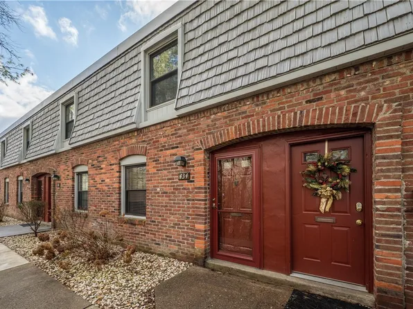 434 Country View Ct, Pittsburgh, PA 15205