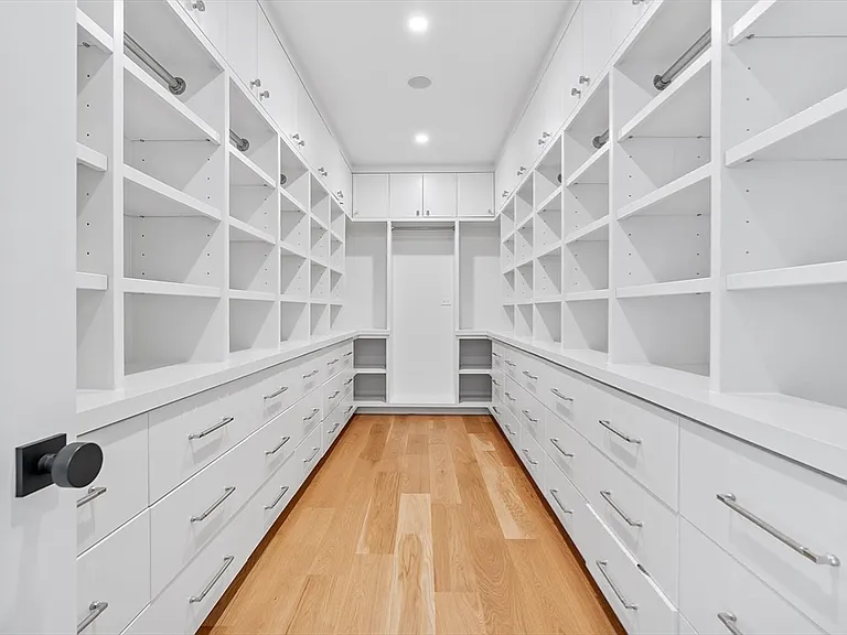 5 Colonial Rd #5 — Photo 18