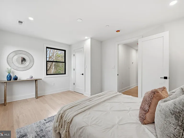 9200 Cedar Ln — Photo 15