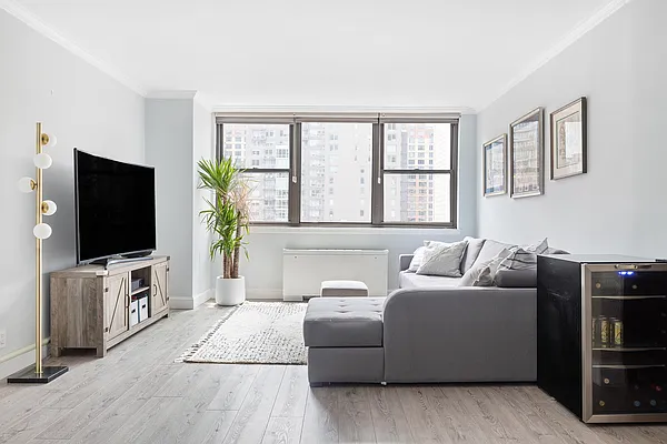 Sold by Compass | media 8
