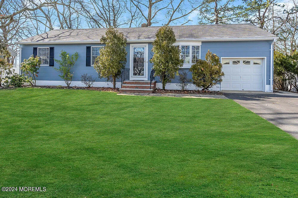 604 Midstreams Road photo 1