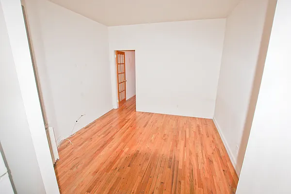 Rented by Jonis Realty | media 17