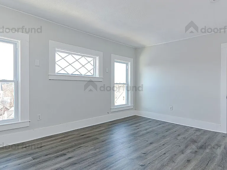 11 Pleasant St #7 — Photo 14
