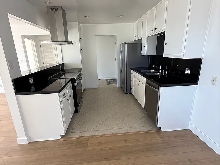 18139 Coastline Dr #1 — Photo 9